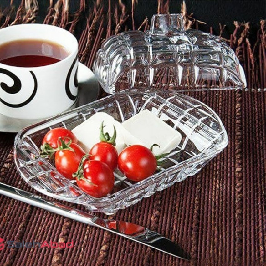 کره خوری و پنیر خوری درب دار بلوری در خانه مدرن (پس کرایه)