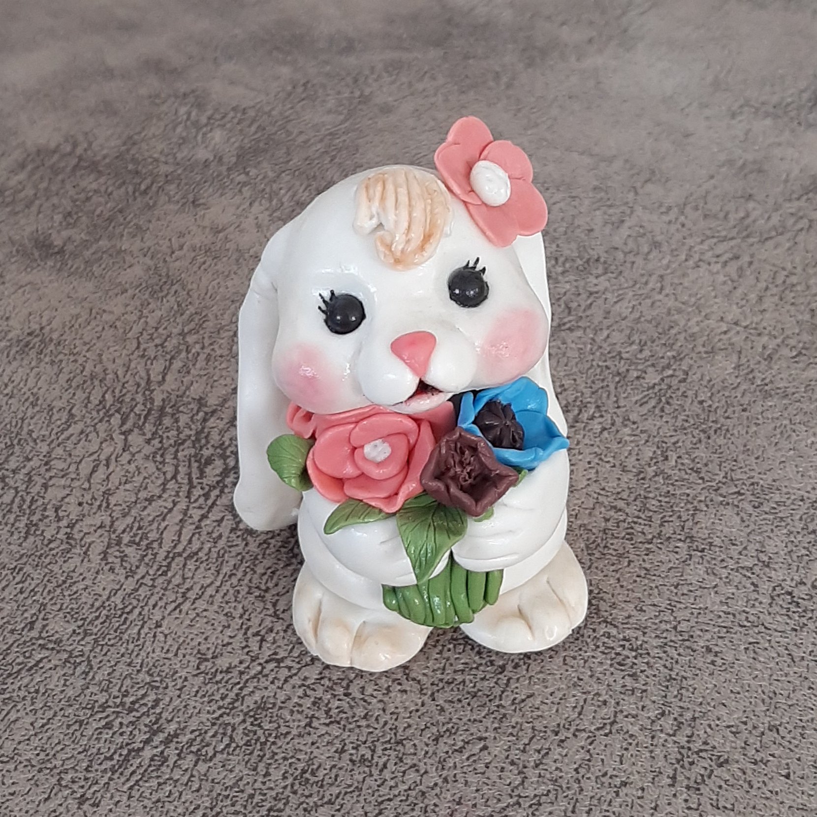 مجسمه خرگوش گوش دراز