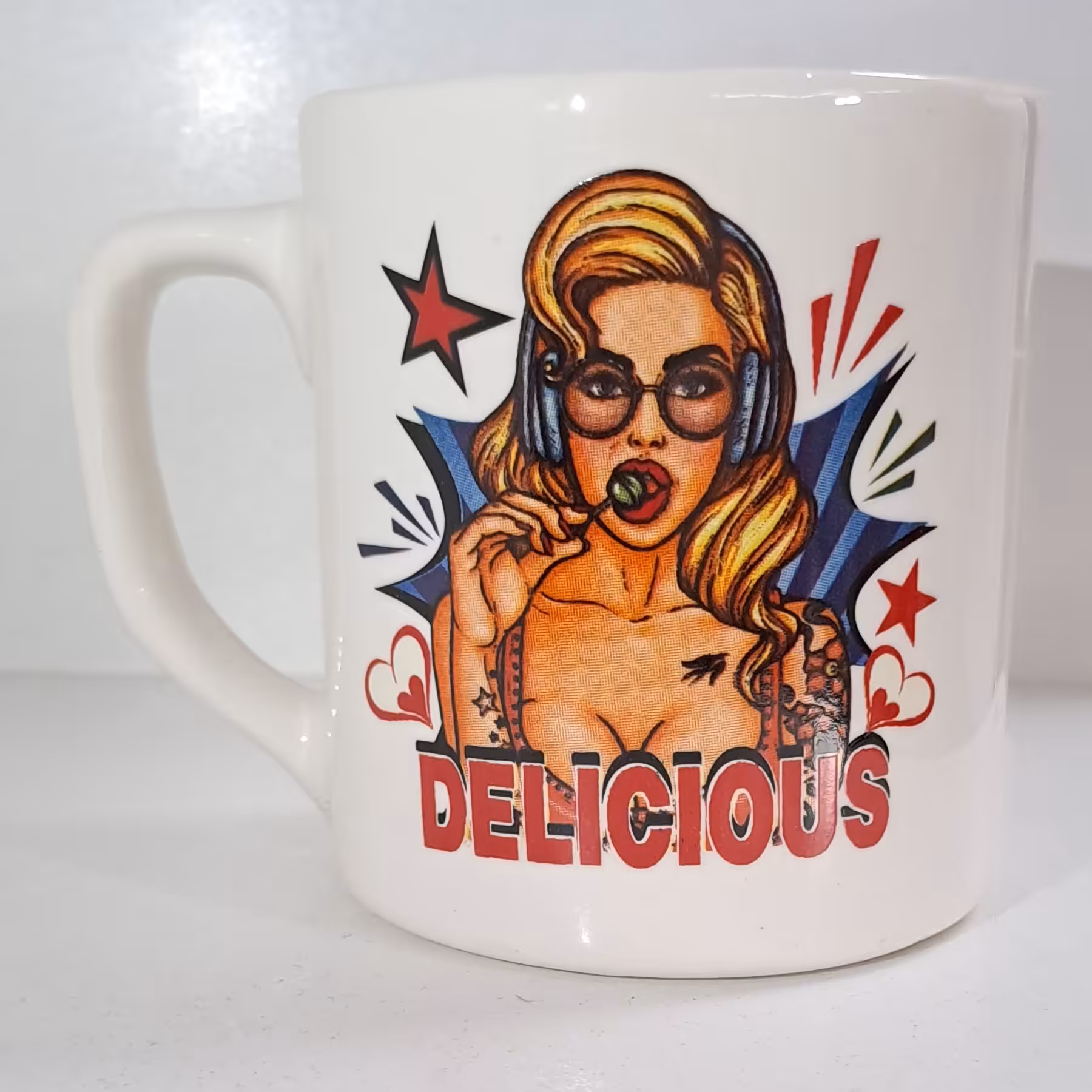 ماگ طرحدار با طرح های متنوع مناسب برای تمام سنین جنس سفال باارتفاع 10 سانتی