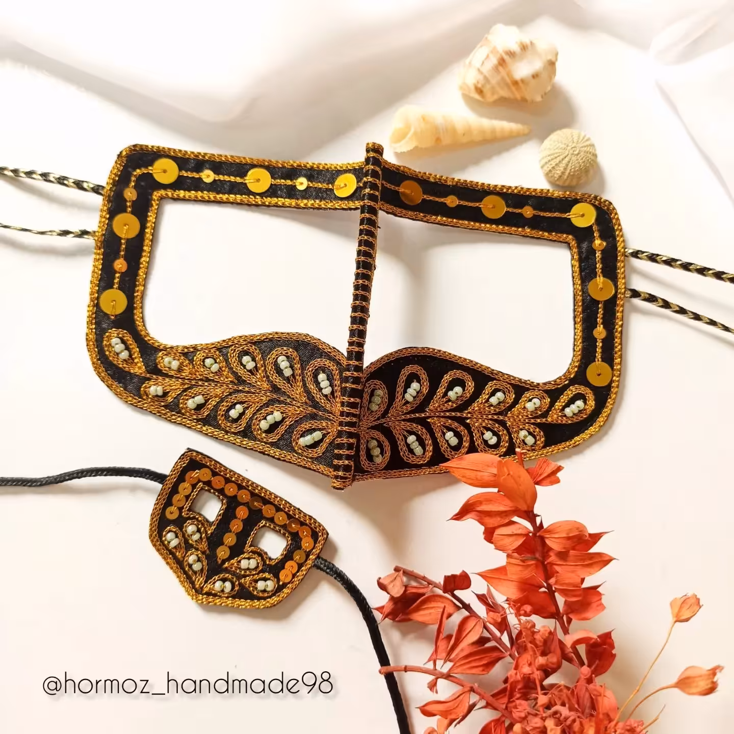 ست برقع صورت و دستبند/ پابند (نقاب)