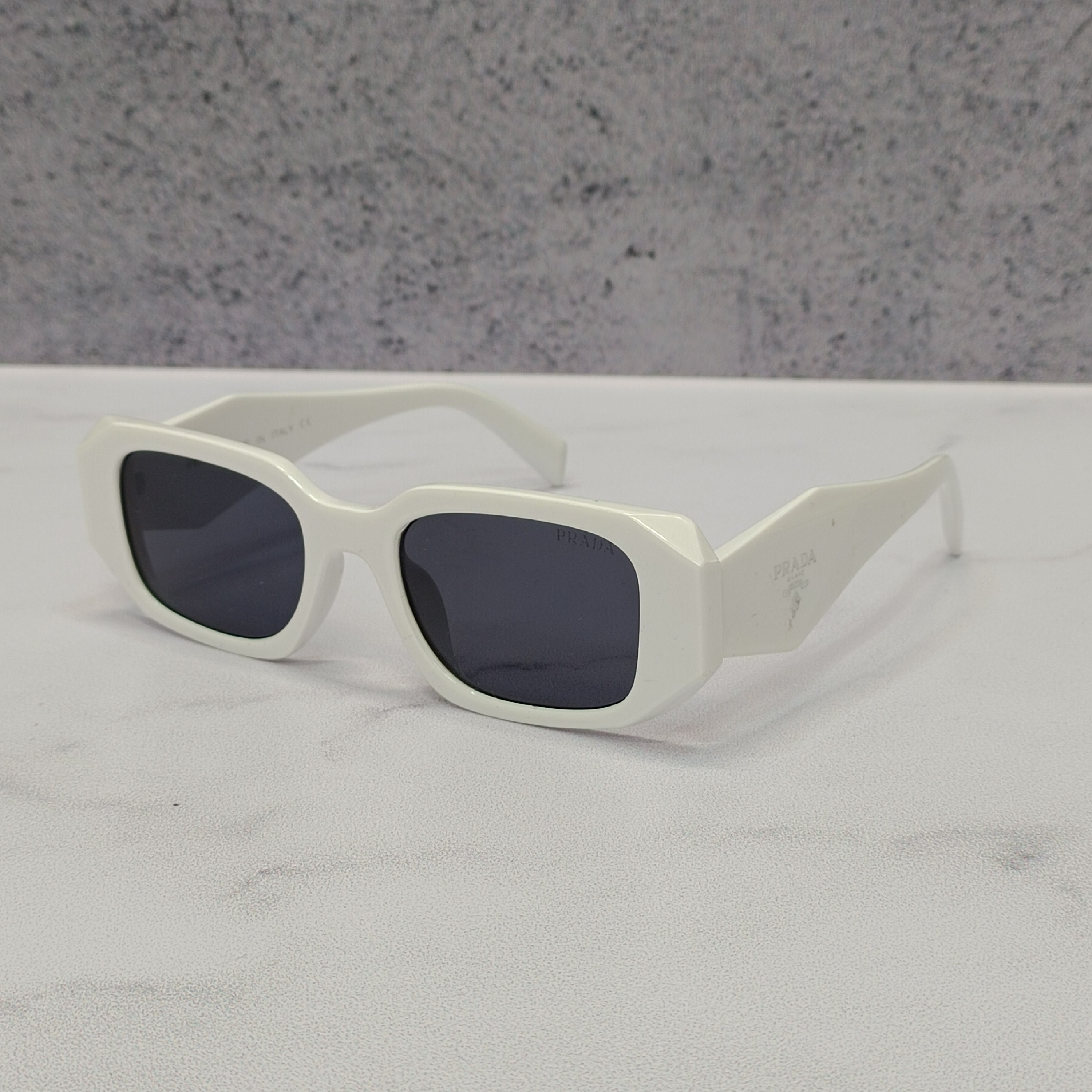 عینک آفتابی یونیسکس یووی400  پرادا