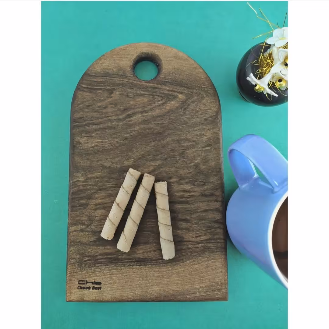 تخته سرو،تخته کار،ساخته شده از چوب طبیعی گردو 
ابعاد 15x25cm
پوشش روغن گیاهی 
قابل سفارش در ابعاد و رنگ دلخواه 