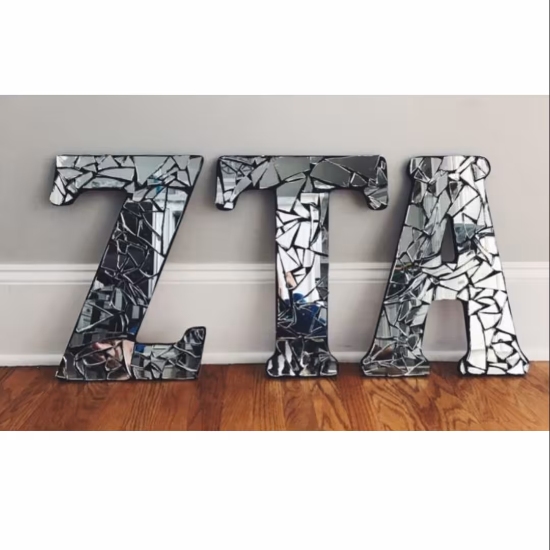 حروف آینه کاری شده به حالت دیواری یا استند