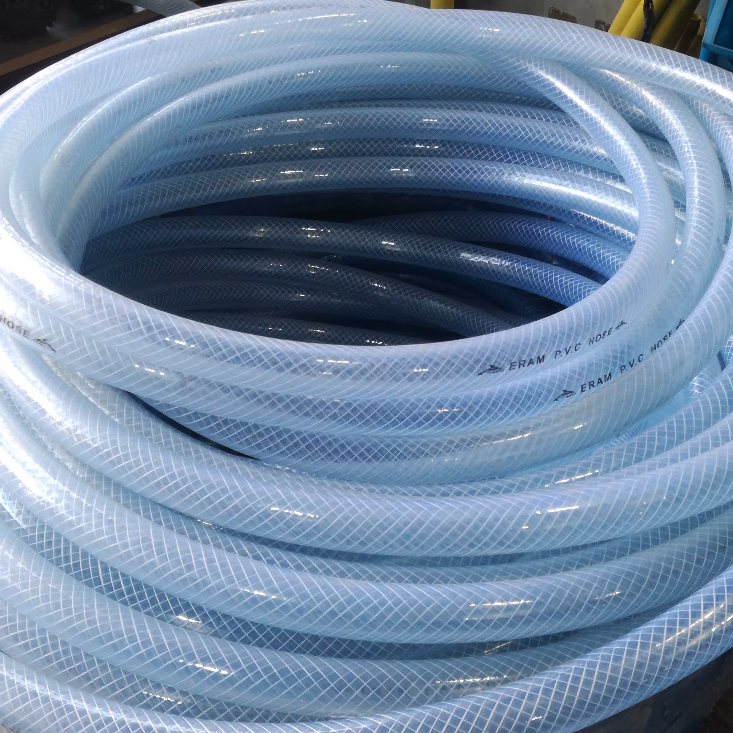 شلنگ شفاف سایز 3 سنگین وزن قیمت مشخص شده برای هر 5 متر میباشد.