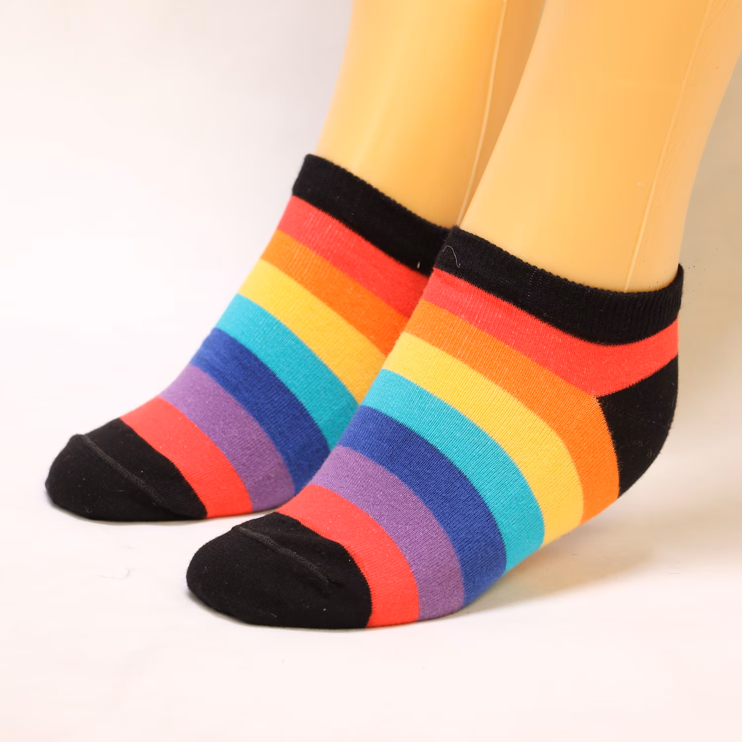 جوراب مچی طرح رنگین کمان