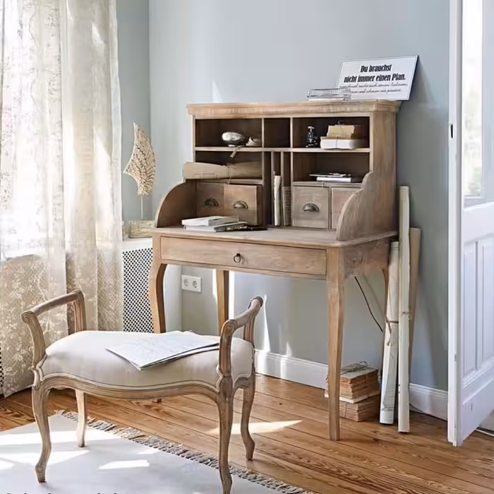 میز تحریر کلاسیک و صندلی  با طراحی عالی در رنگ های متنوع