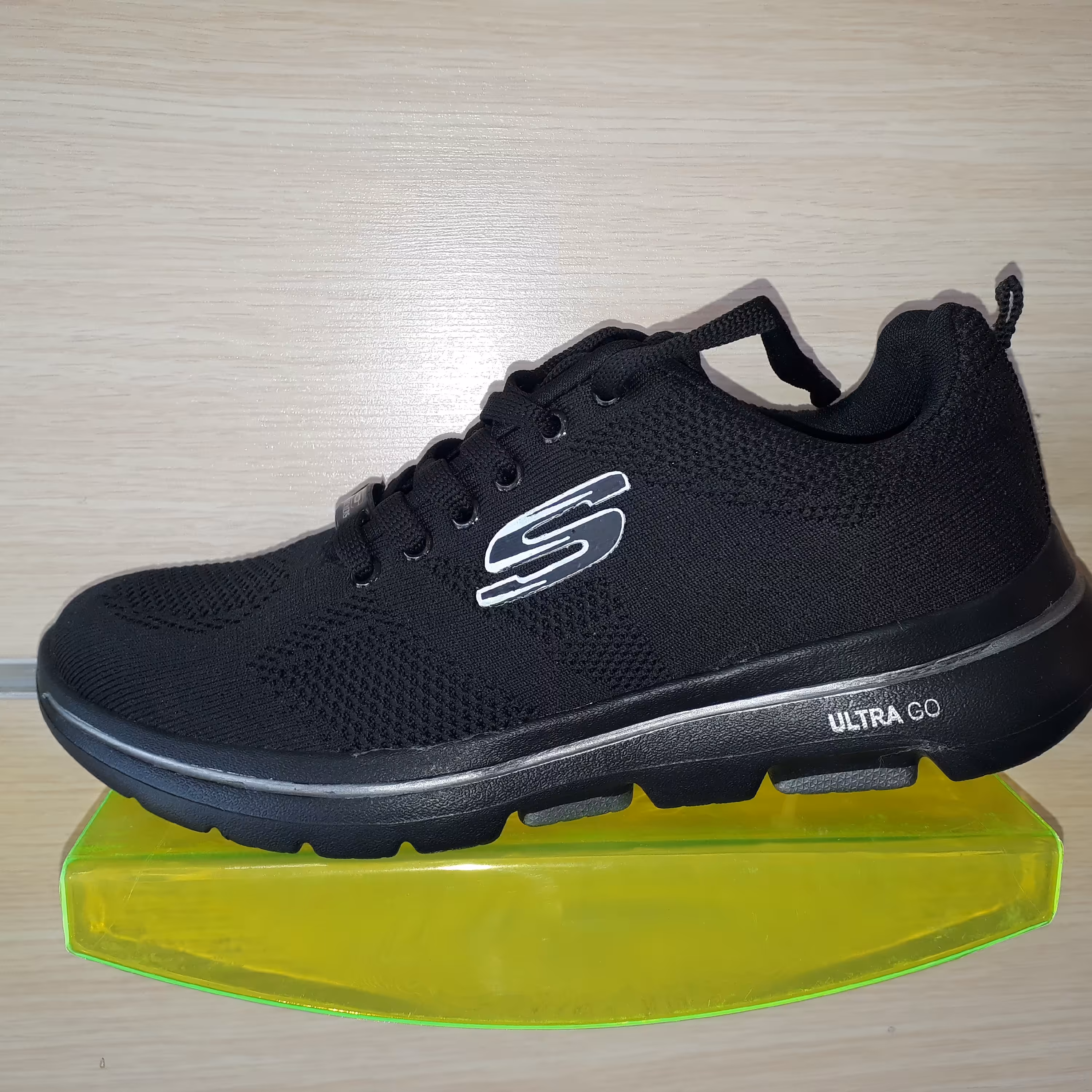 کفش کتونی اسپورت  اسکیچرز