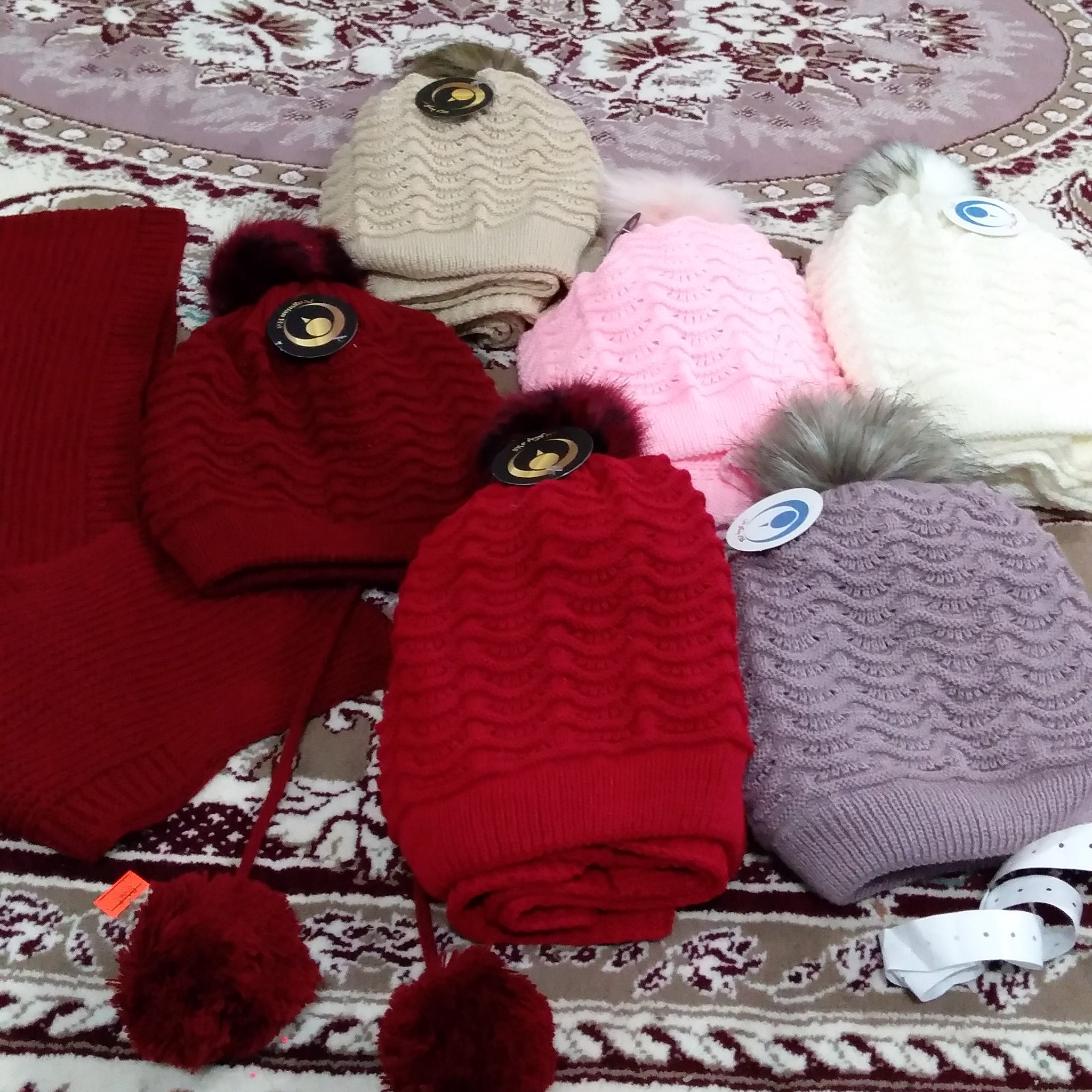 کلاه شال گردن پوم دار