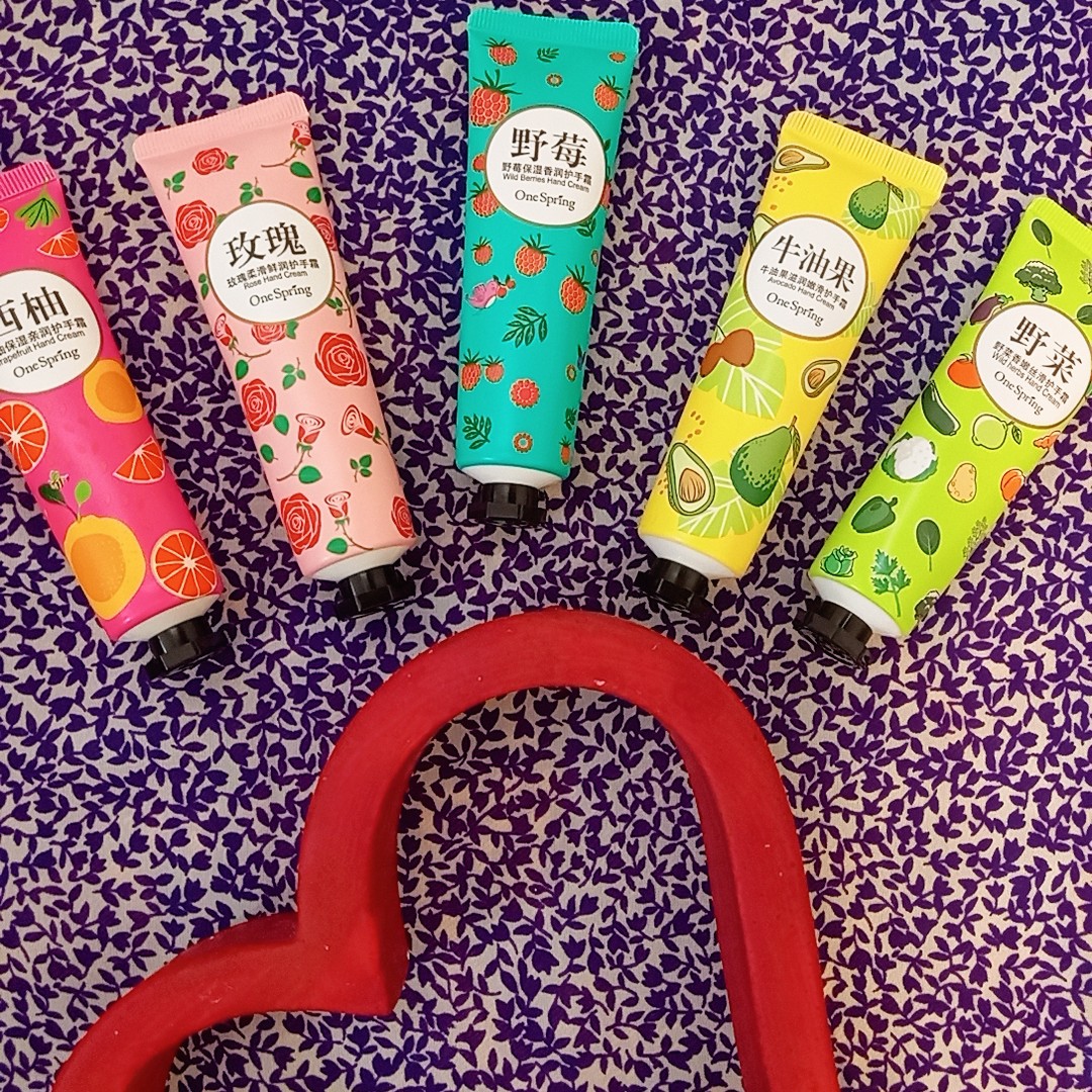  کرم مرطوب کننده دست وان اسپرینگ مدل میوه ای   30 گرمی)