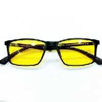 عینک شب مخصوص سنین 9 سال به بالا پلاریزد و uy400