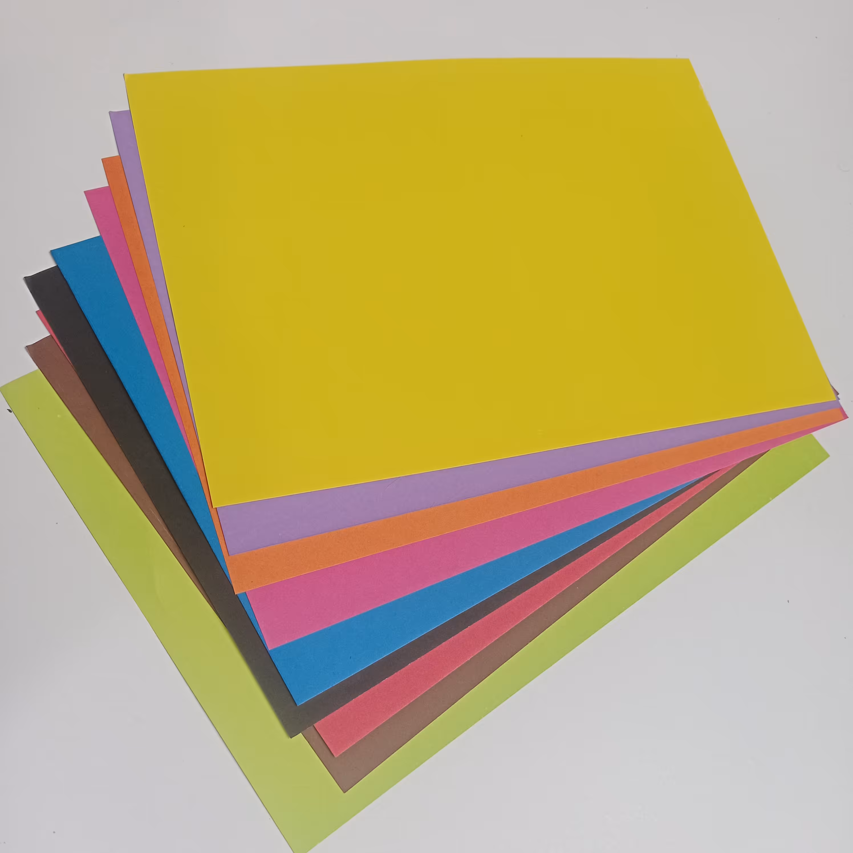 مقوا رنگی A4 بسته 10عددی