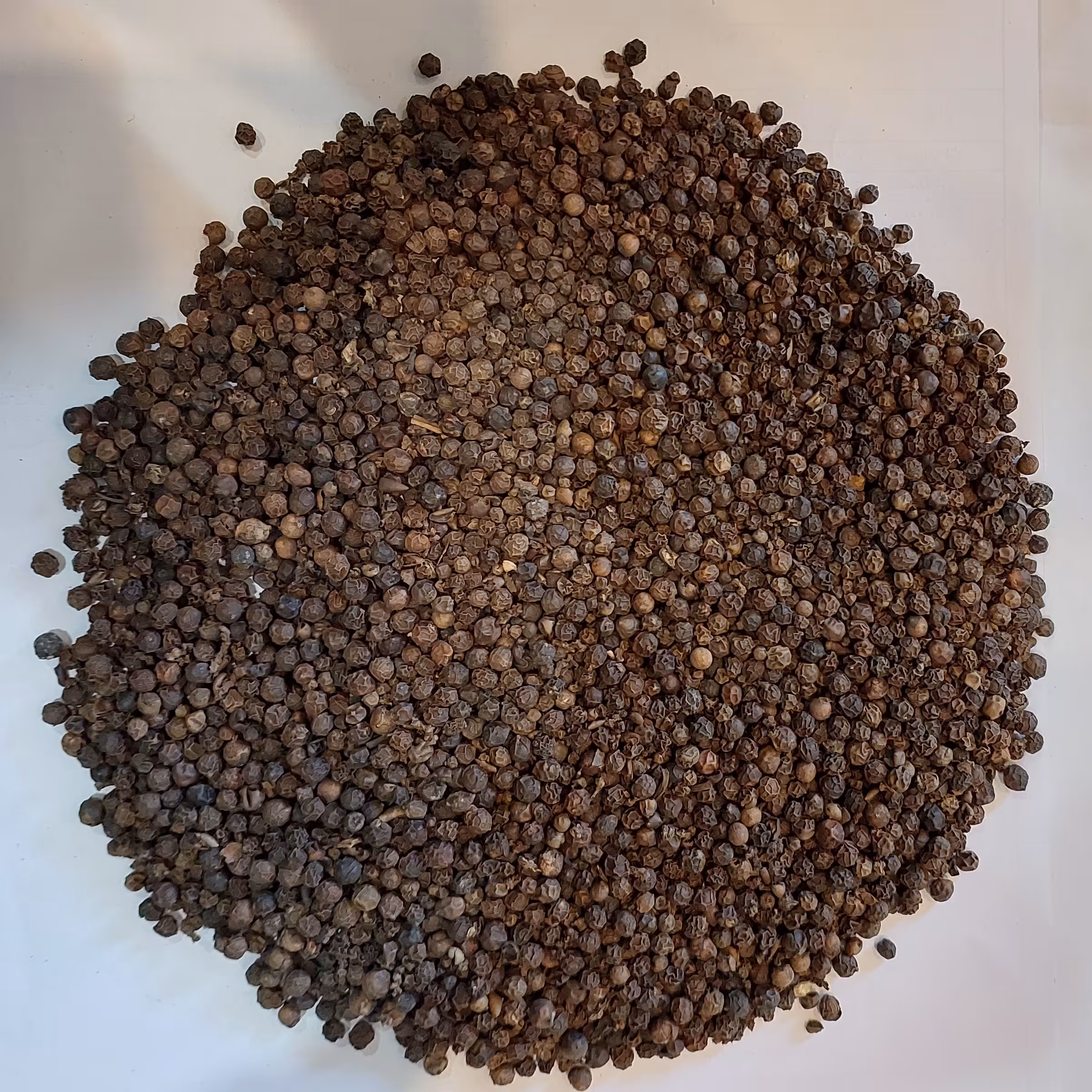 فلفل سیاه دانه درشت درجه یک  200 گرمی 