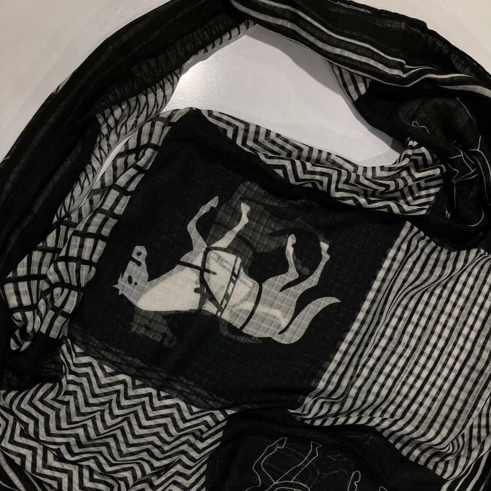 روسری طرح اسب