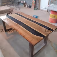 میز ناهارخوری 8 نفره چوب گردو و رزین دودی با پوشش نهایی لاک ایتالیایی سوپر شفاف