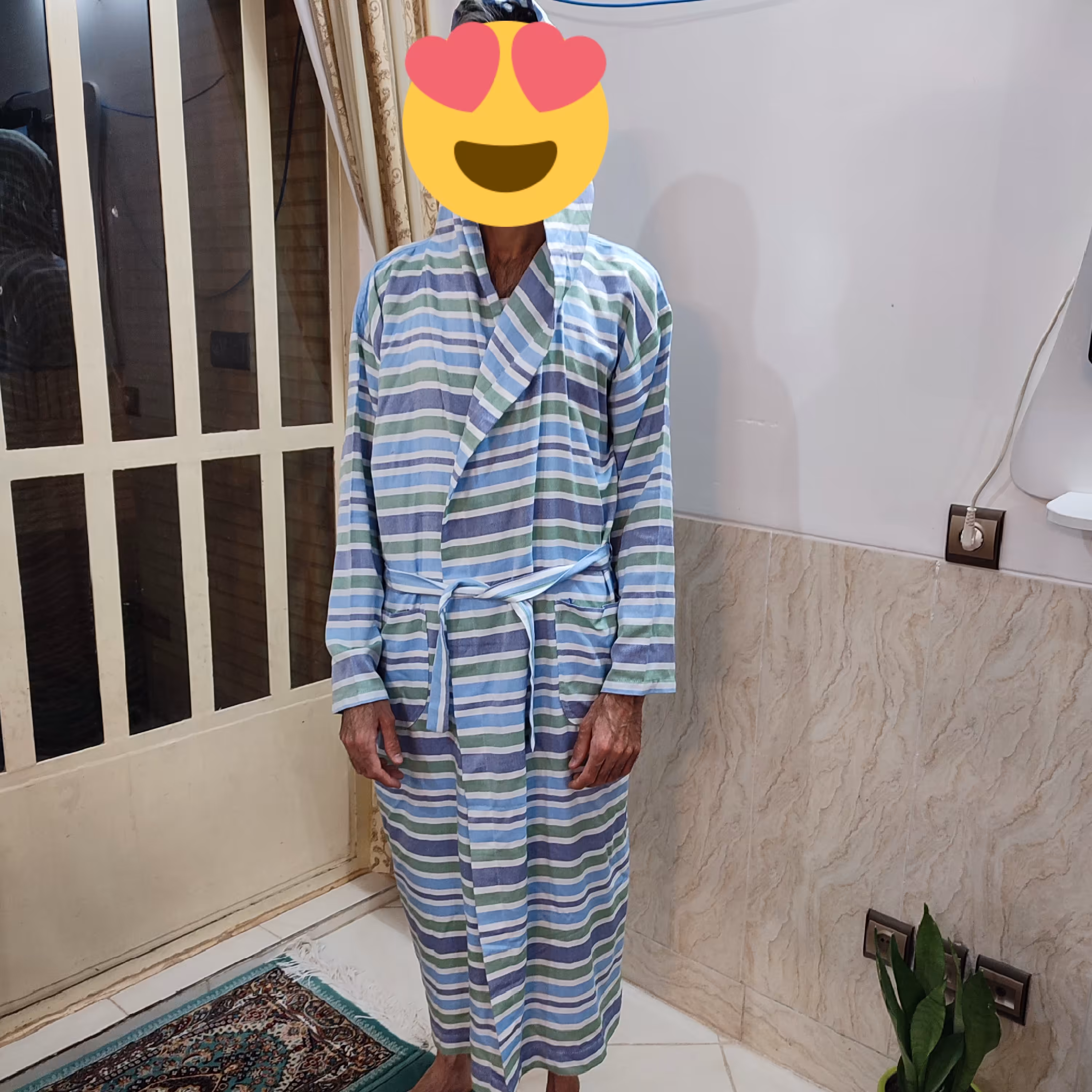 حوله تن پوش نخی کلاه داربزرگسال  قد 170 س 