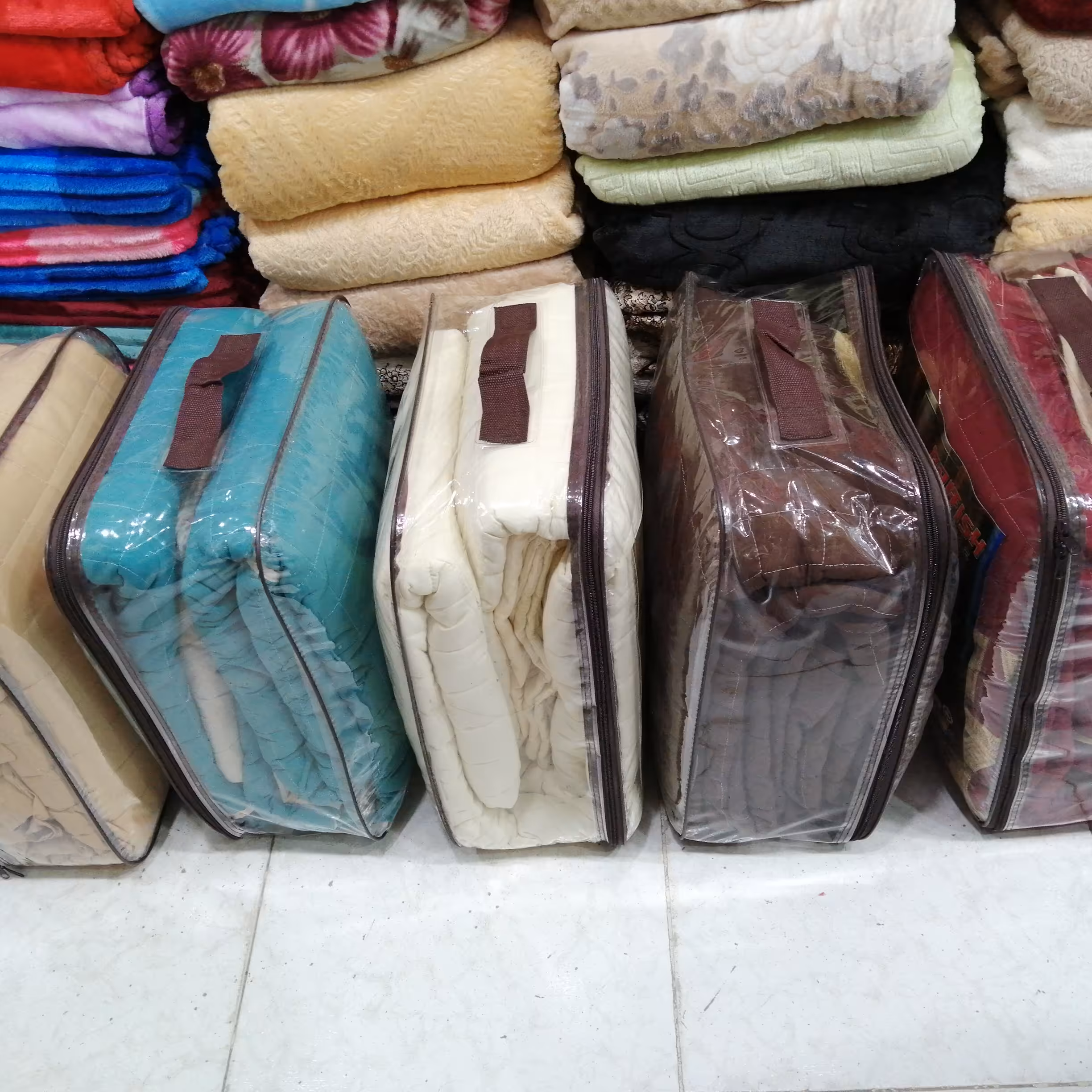 روتختی پنبه دوزی بهاره (حراج این هفته) خا جی دونفره 6تیکه دورو هر طرف یک رنگ جداگانه 