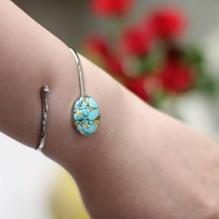 دستبند سنگ فیروزه و رزین 