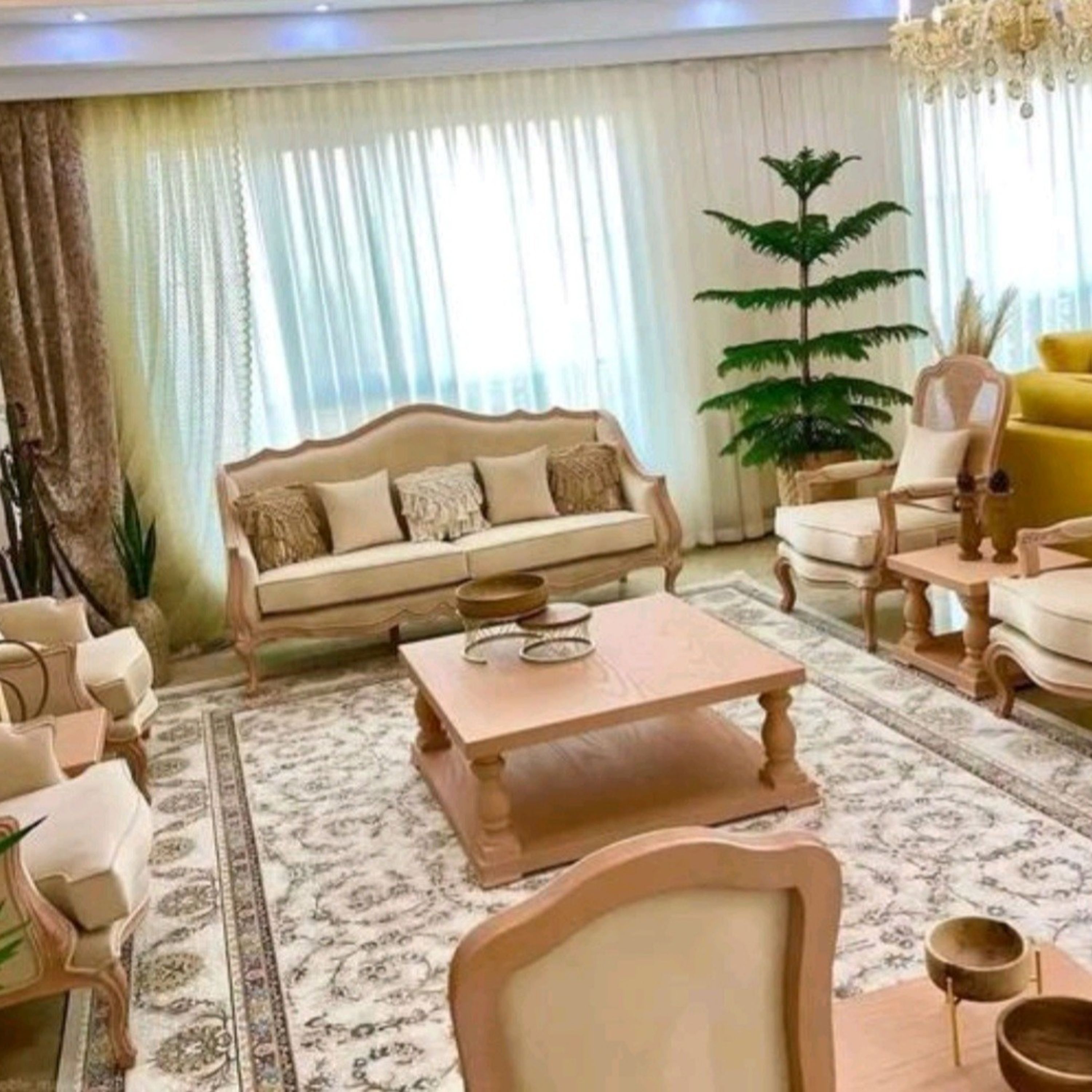 تولید و فروش انواع مبلمان استیل و کلاسیک 