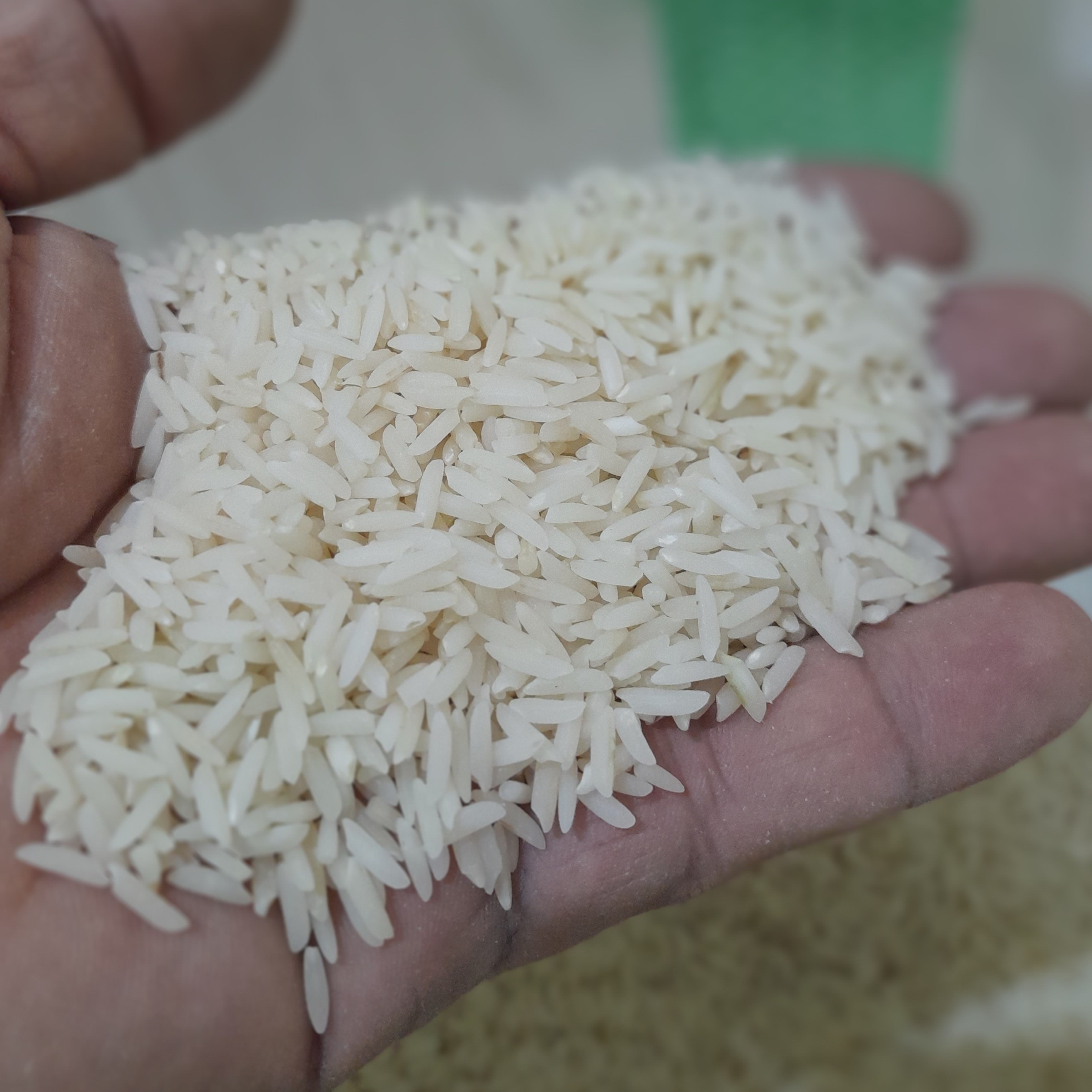 برنج مرغوب گیلان بسیار مرغوب 