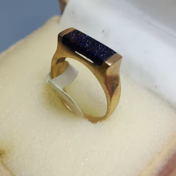 انگشتر طلاروس نگین مستطیل اکریلی