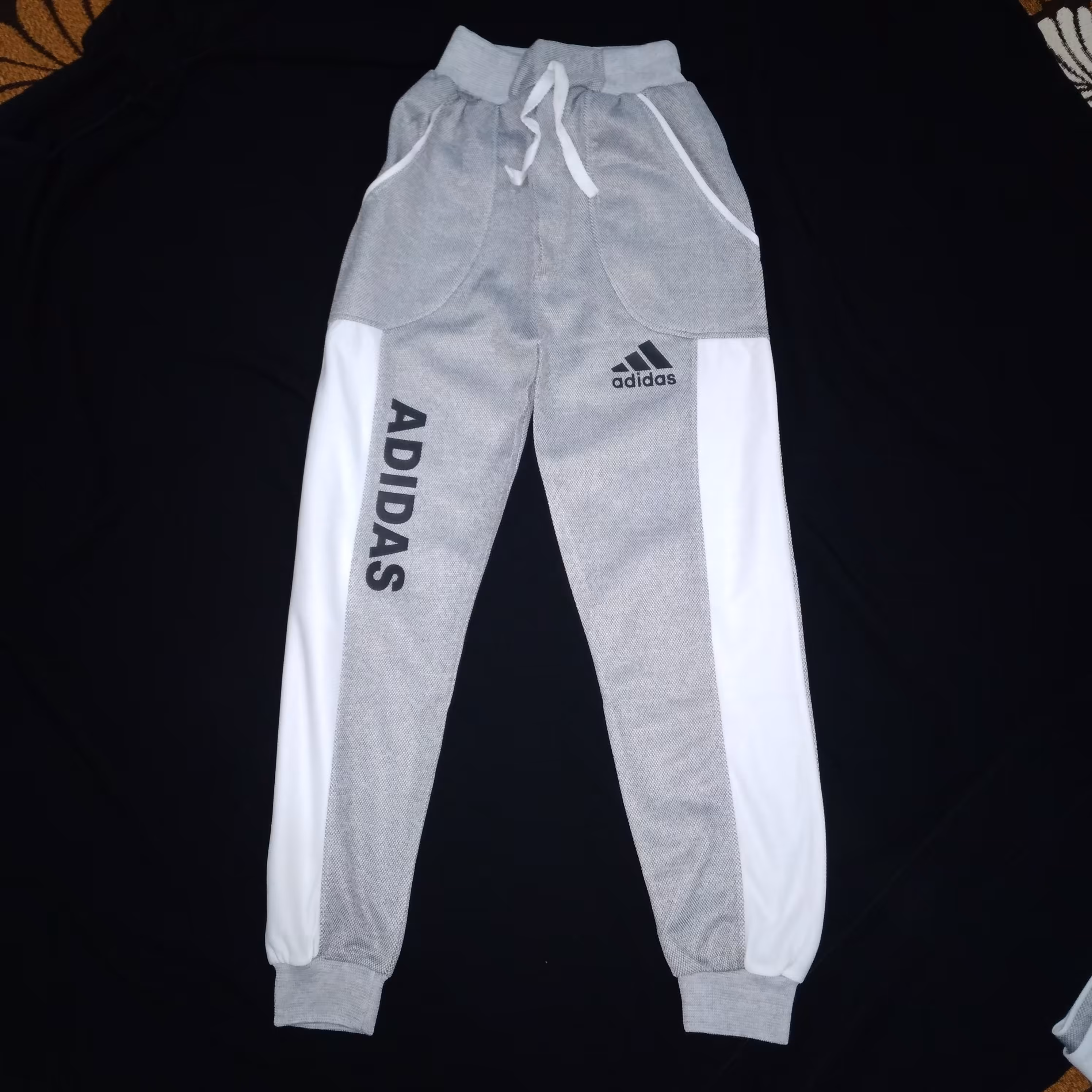 شلوار خانگی پسرانه جنس عالی از سایز 70 و 80 و 90 با رنگهای طوسی روشن و طوسی تیره