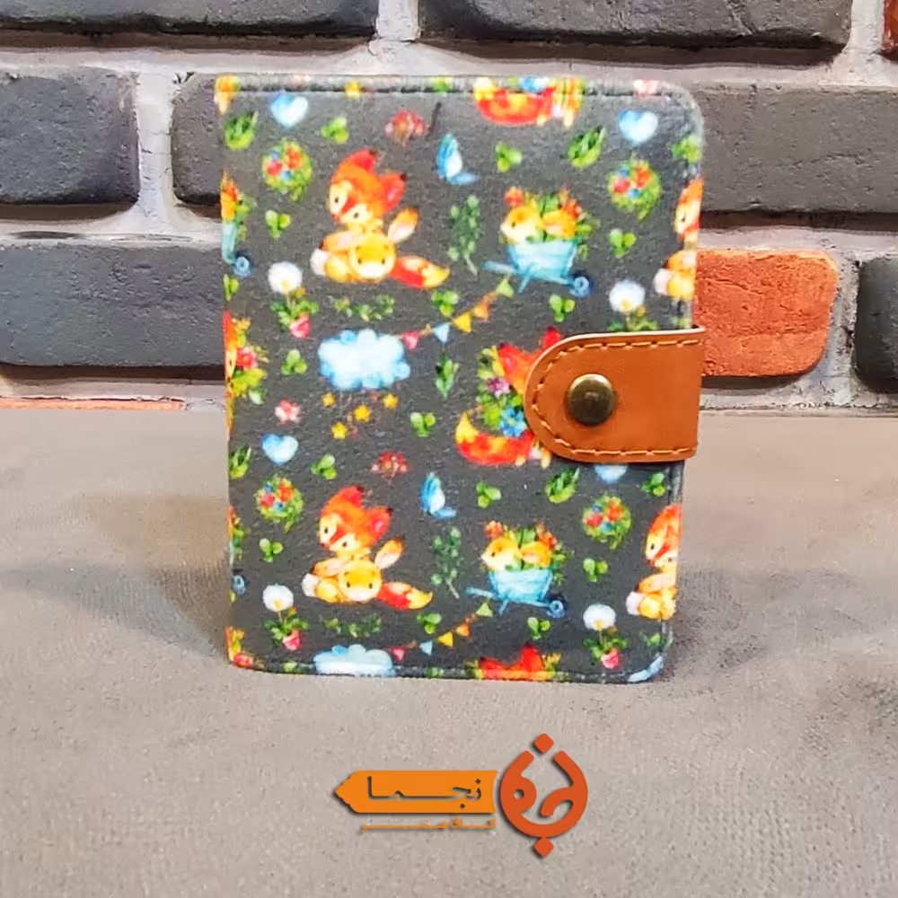 کیف پول کتی دکمه دار  طرح  جنگل DCD17   