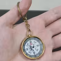 جاکلیدی جاسوییچی آویز تمام برنجی قطب نما ساخت هند با کیفیت بسیار بالا و دقیق با سطح کیفیتی درجه یک کاربردی و قابل استفاد