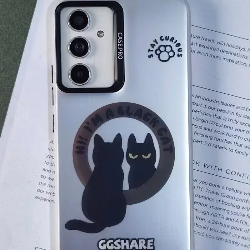 قاب گوشی گربه ای