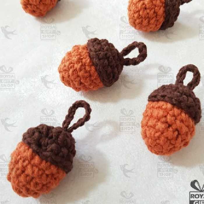 آویز و جا کلیدی بلوط بافتنی ویژه تم پاییزی