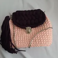 کیف بابل تریکو رنگ بدنه گلبهی و رنگ درب بادمجانی کیف مجلسی قابل سفارش در رنگهای دیگه در شارژ مجدد افزایش قیمت خواهد داشت