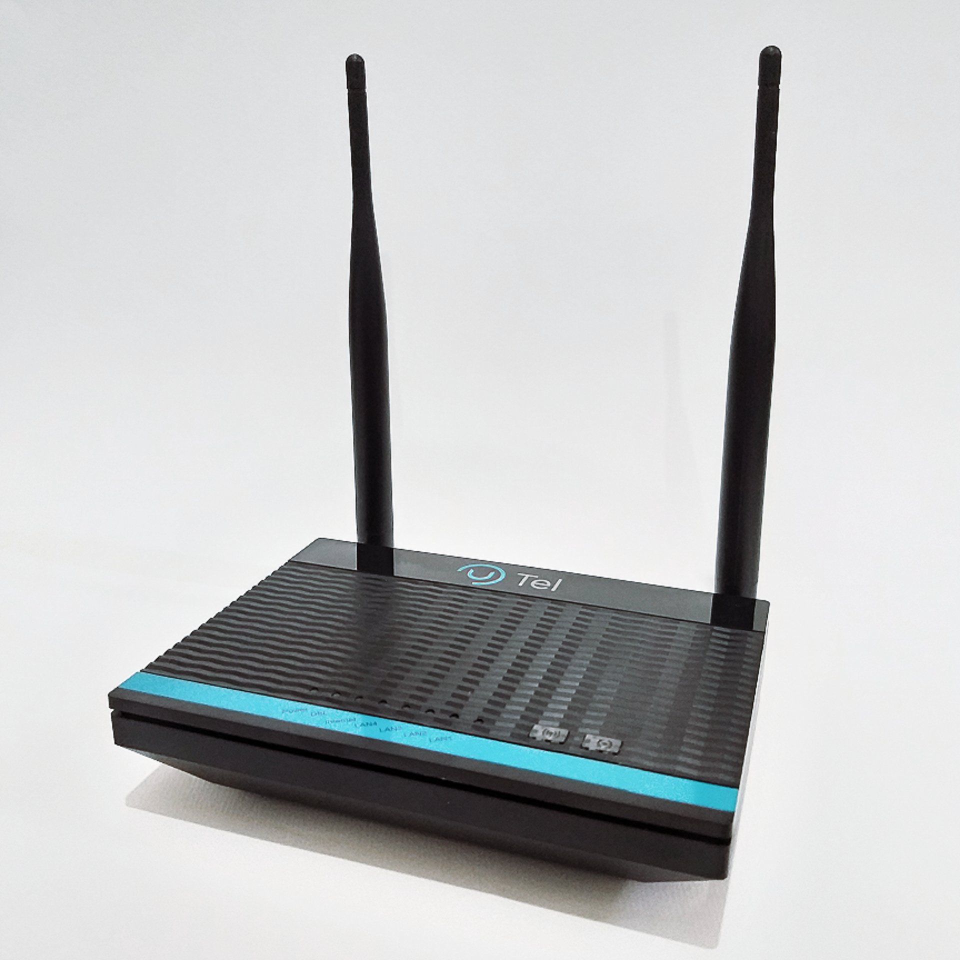مودم روتر ADSL دو آنتن برند یوتل UTEL A304 سه سال گارانتی