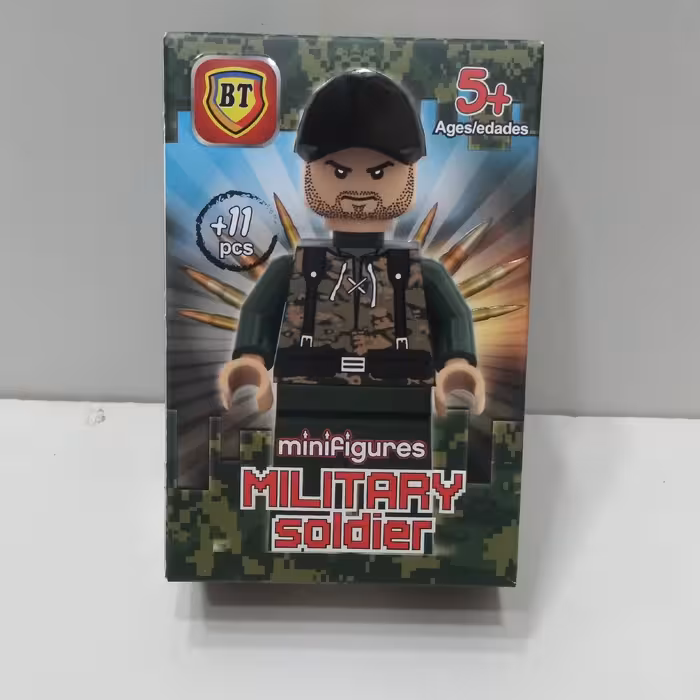 لگو مرد ارتشی