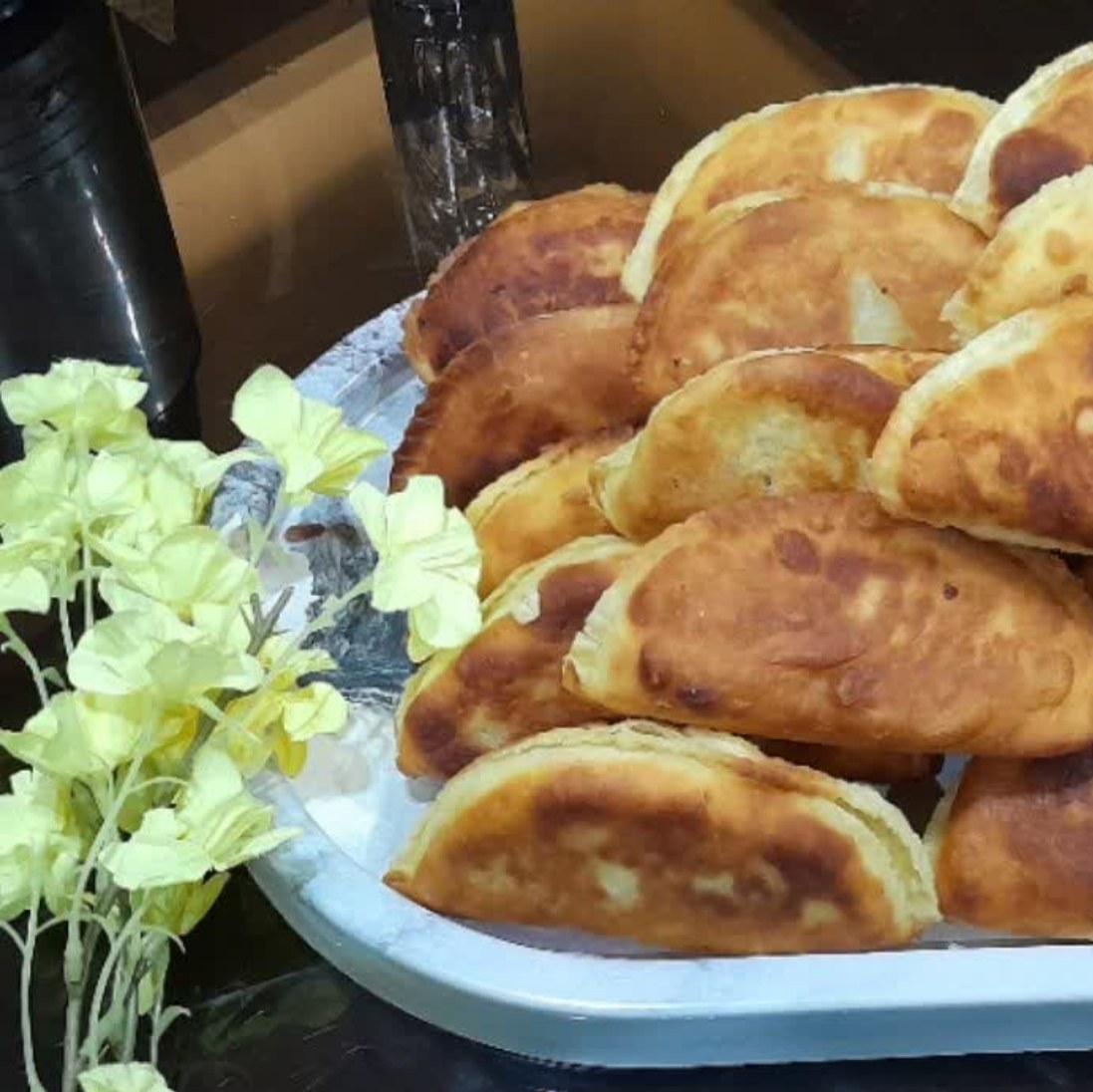پیراشگی مرغ وقارچ وزن تقریبی 1000گرم ارسال بوسیله پیک وپس کرایه