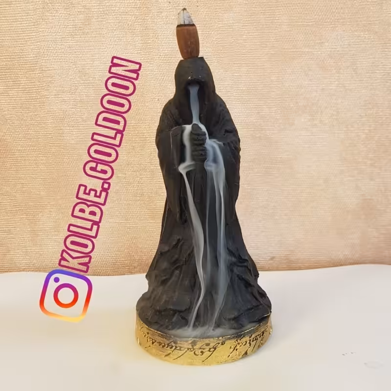 جاعودی ابشاری جذاب طرح شبح جنگجو با شمشیر الهام گرفته از ارباب حلقه ها