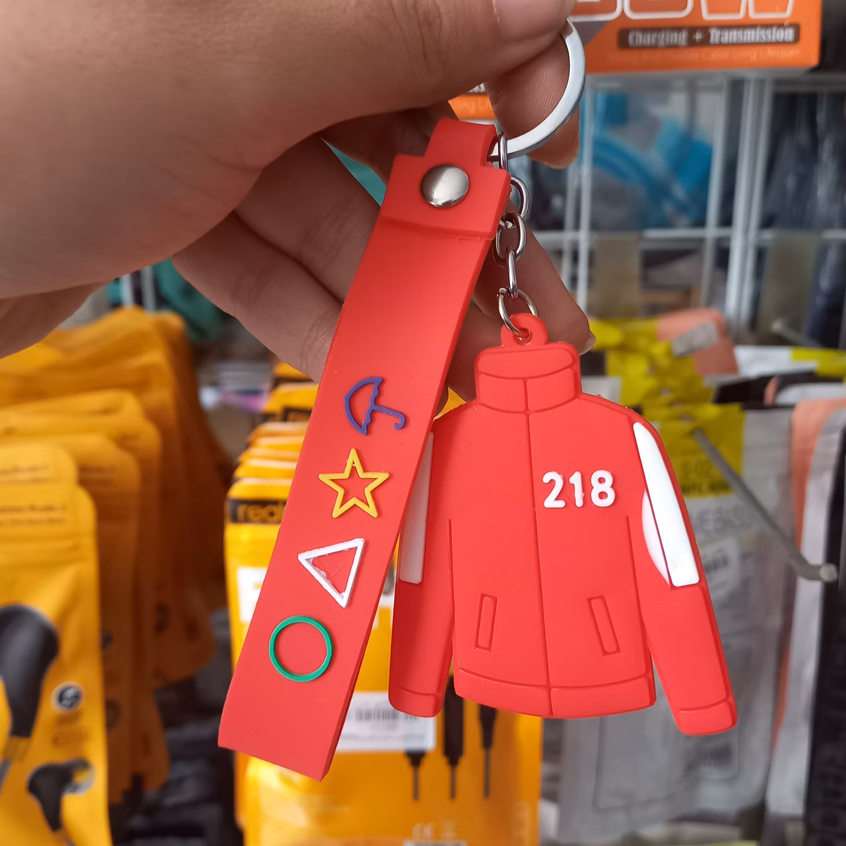 جاکلیدی سیلیکونی طرح بلوز  رنگ قرمز