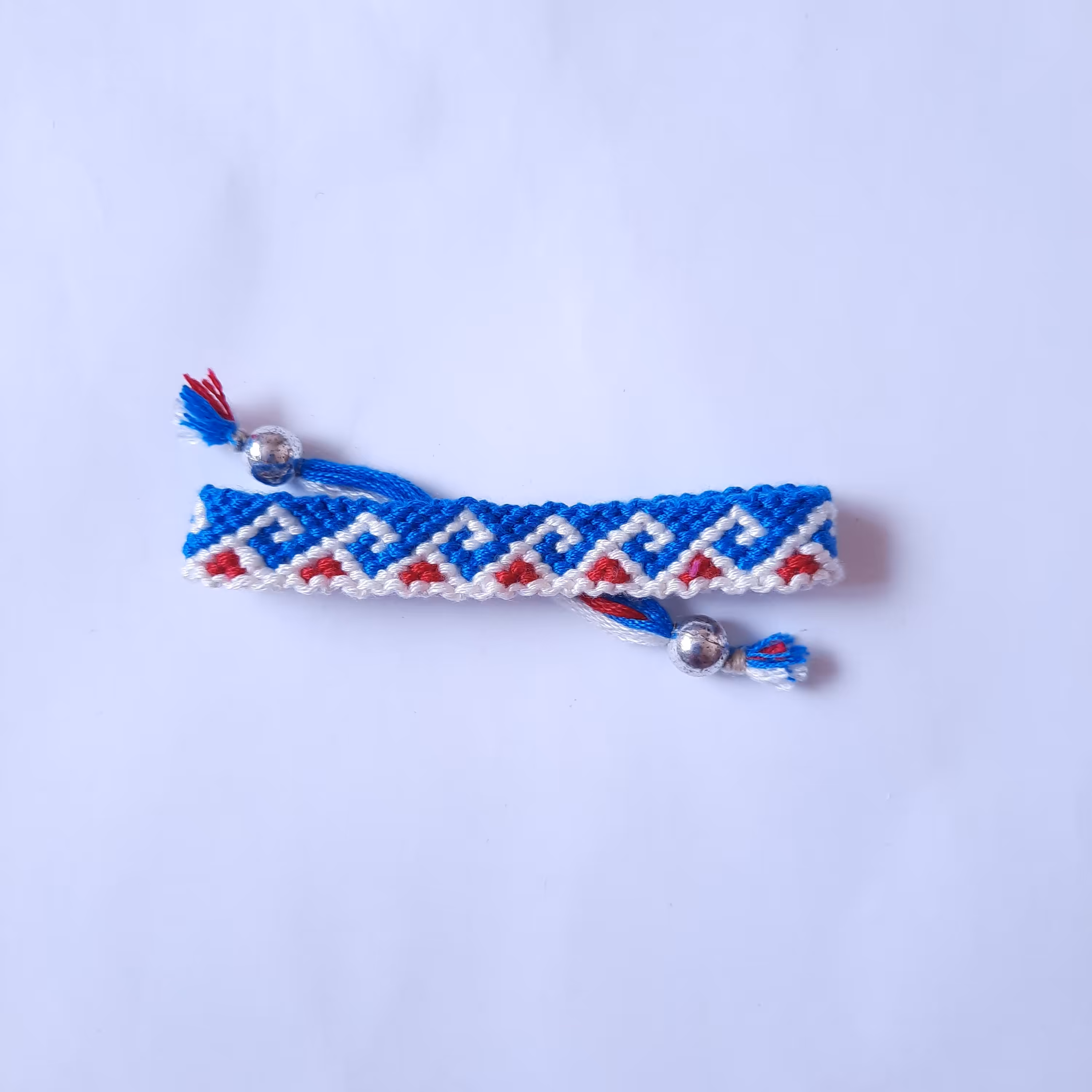 دستبند دوستی نخی طرح موج با گره کشویی مناسب هدیه دادن و هر سن و جنسیتی