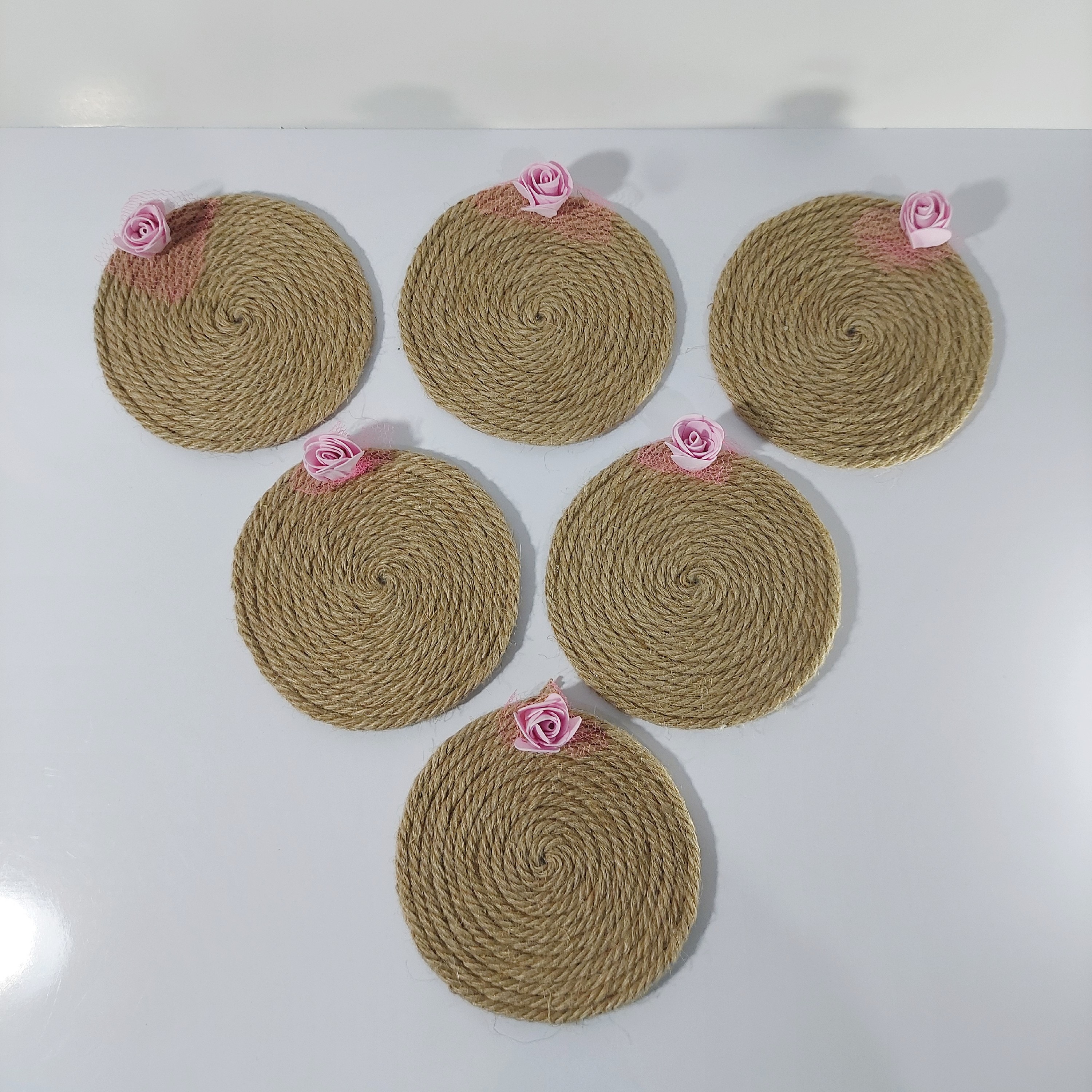 هفت سین  کنفی با گل صورتی کوچک قطر  13 سانت زیرلیوانی و جاشمعی