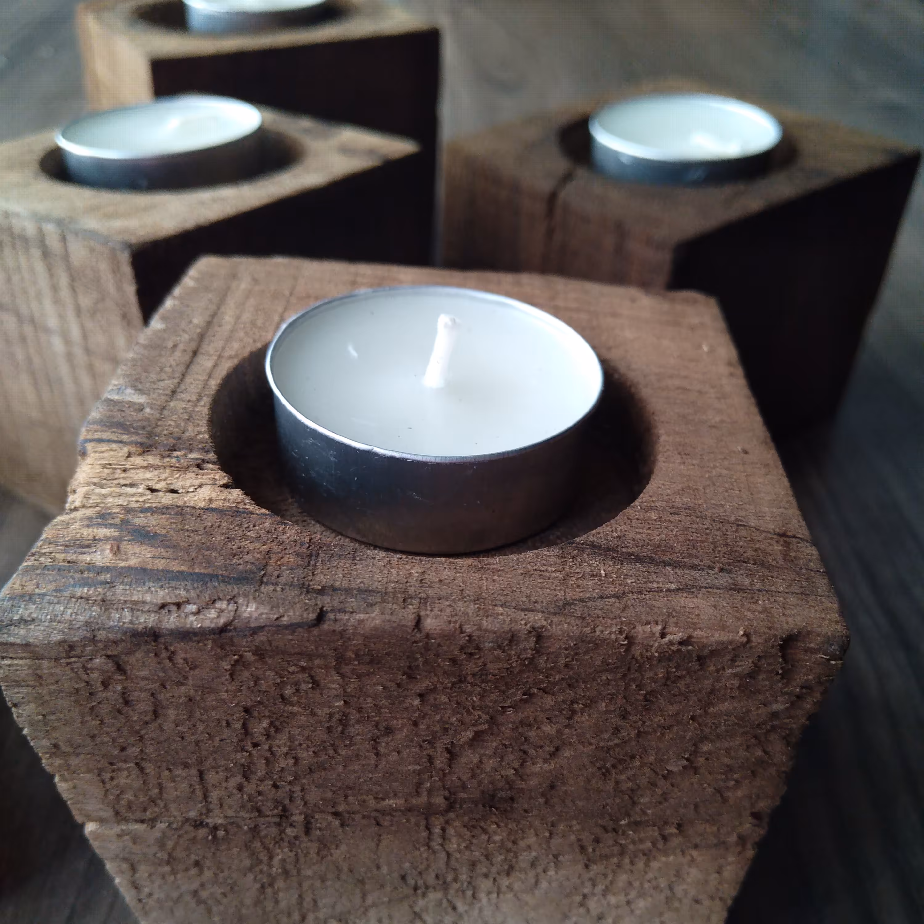 جاشمعی مکعبی (دستساز) 