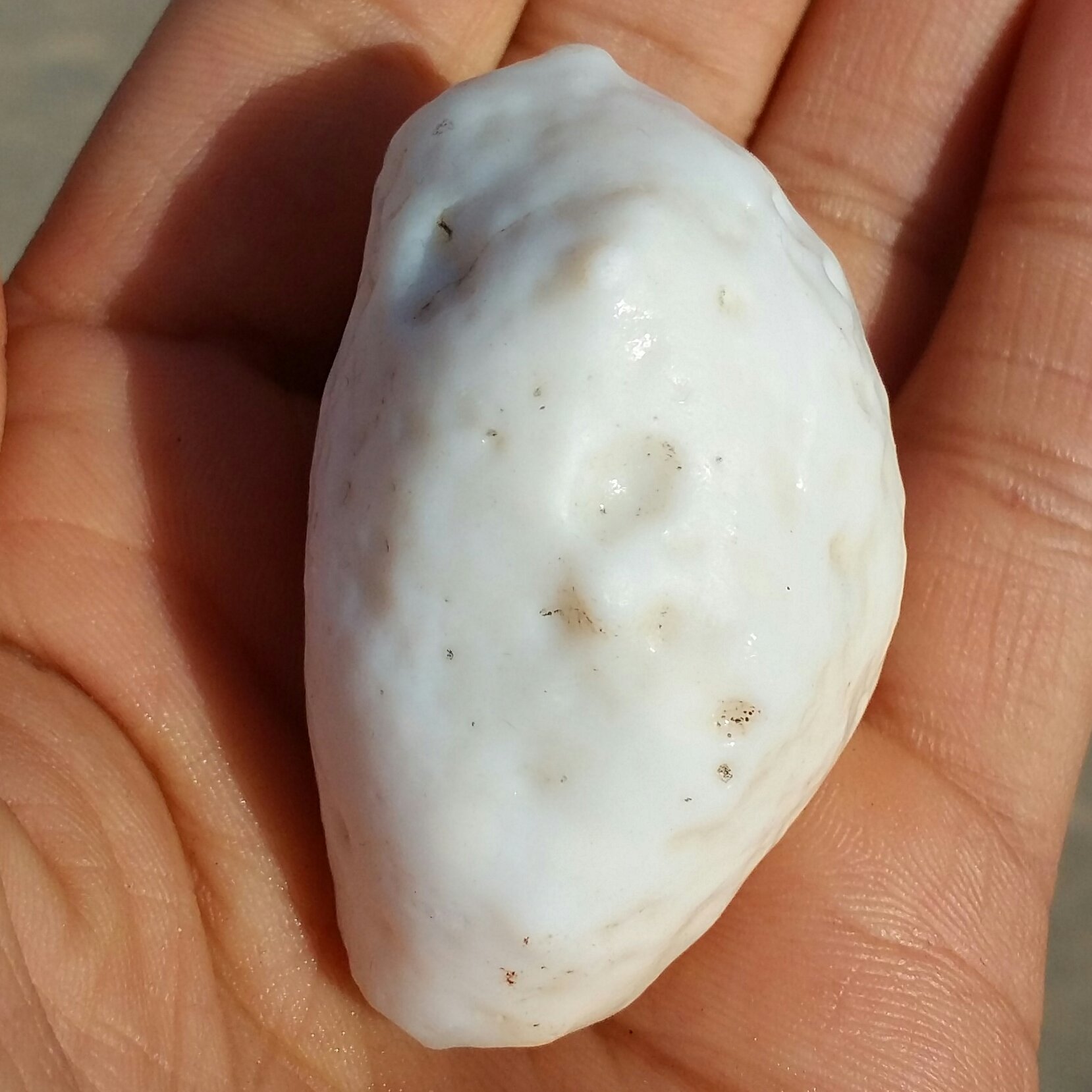 سنگ راف خام عقیق برش نخورده سفید 100 در 100 طبیعی سرشار از خواص شاهکار خلقت
با قابلیت ساخت چند نگین محشر
کد 9428