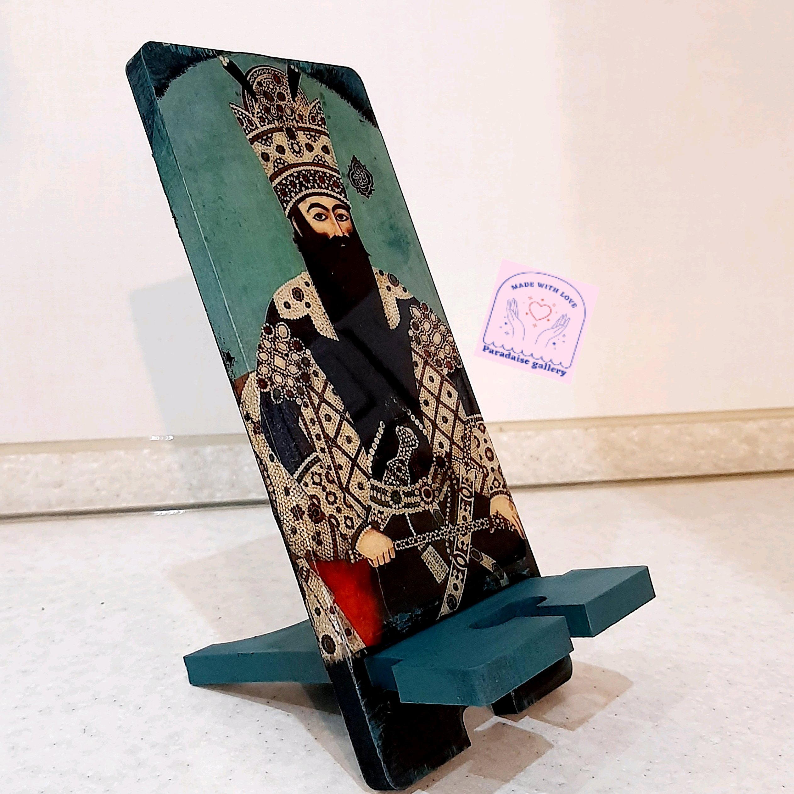 استند موبایل چوبی طرح نادر شاه