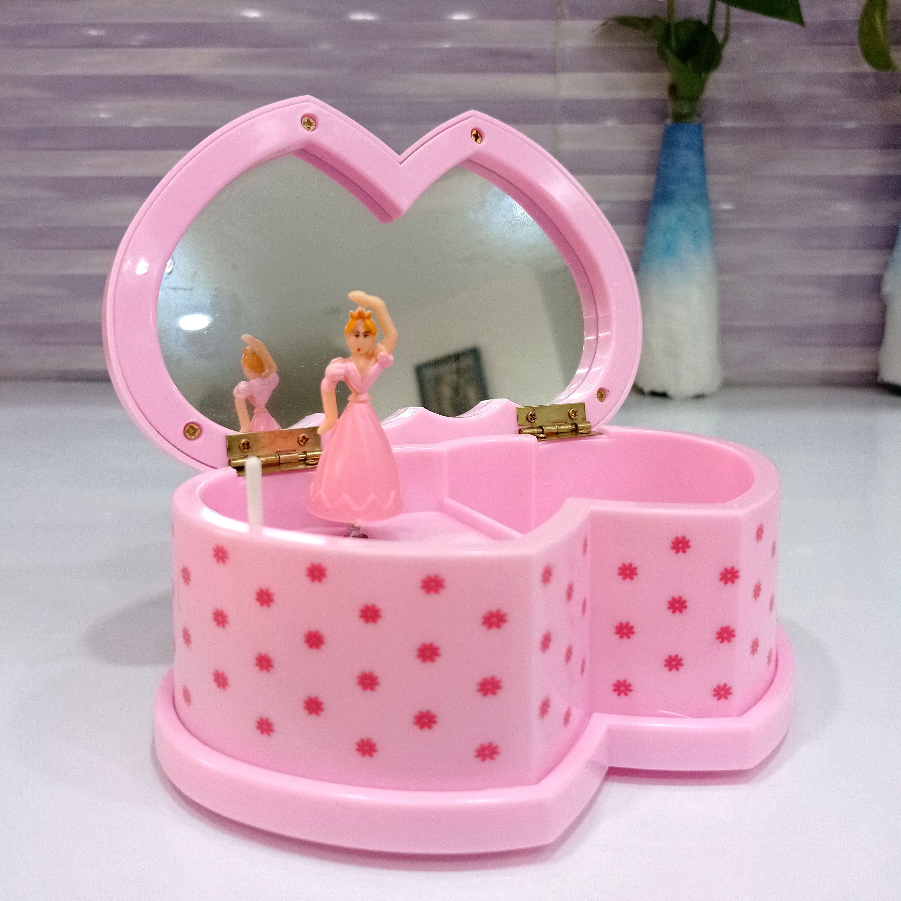 جعبه موزیکال دو قلب صورتی با عروسک رقاص فانتزی زیبا جذاب

