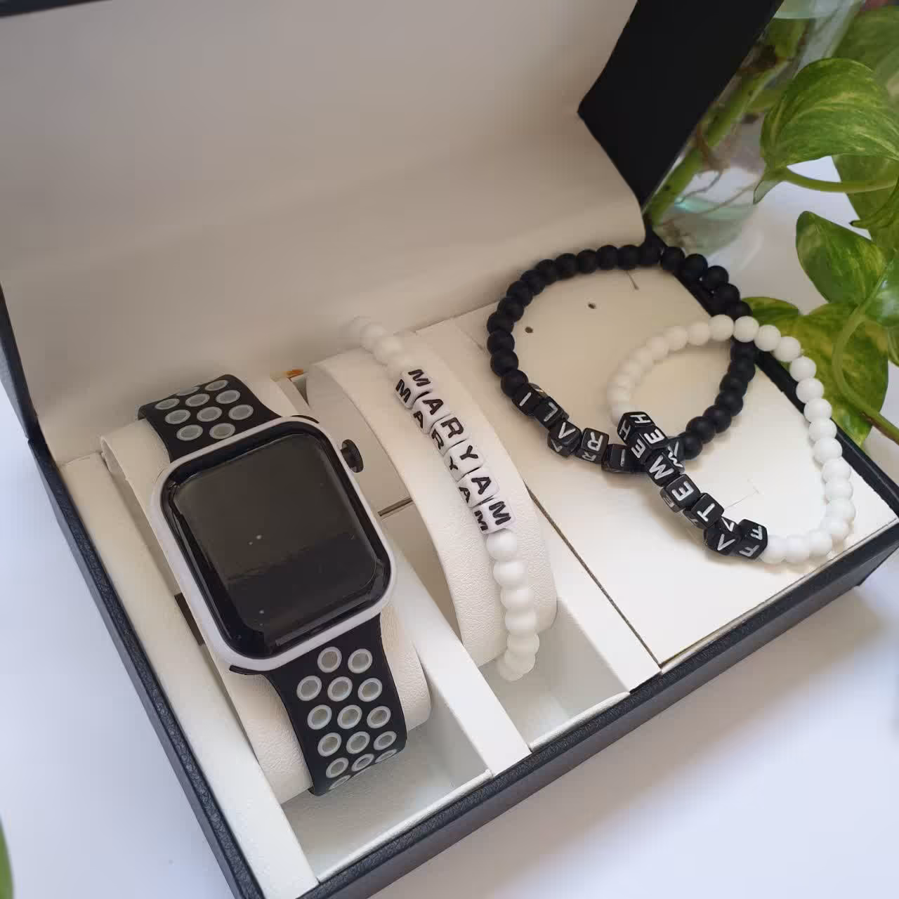 ساعت ال ای دی طرح مشابه اپل واچ همراه با دستبند 