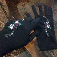 دستکش گلدوزی  با دست مجلسی طرح102 دست کش