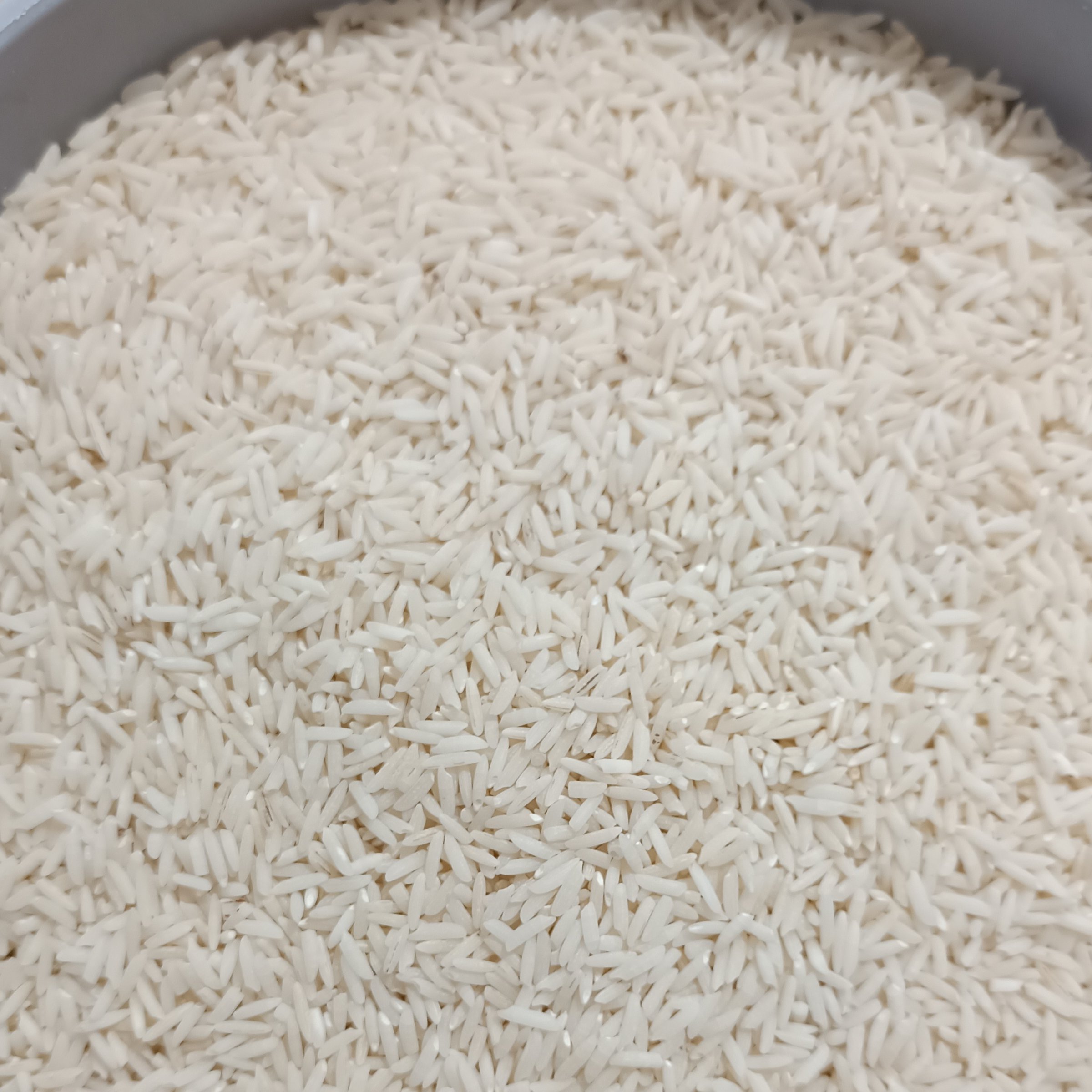 برنج هاشمی لاهیجان اصل اصل با روشی بسیار ارگانیک و طبیعی(1کیلو)