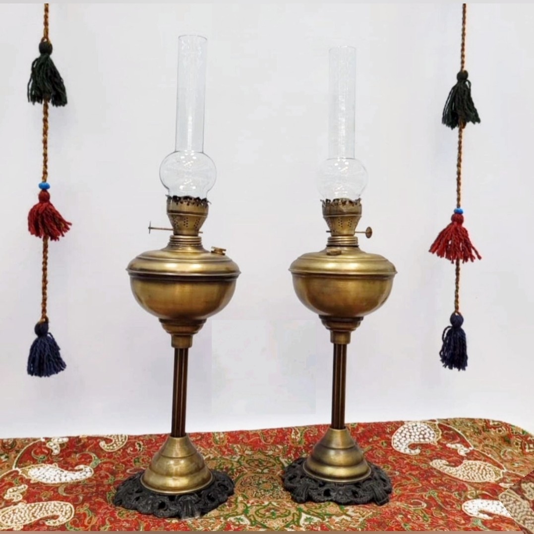 چراغ گردسوز برنجی برنزی مدل آنتیک جک دار با فتیله ی گرد  و با قابلیت تنظیم ارتفاع و مناسب استفاده دائم و قابل شستشو زیبا