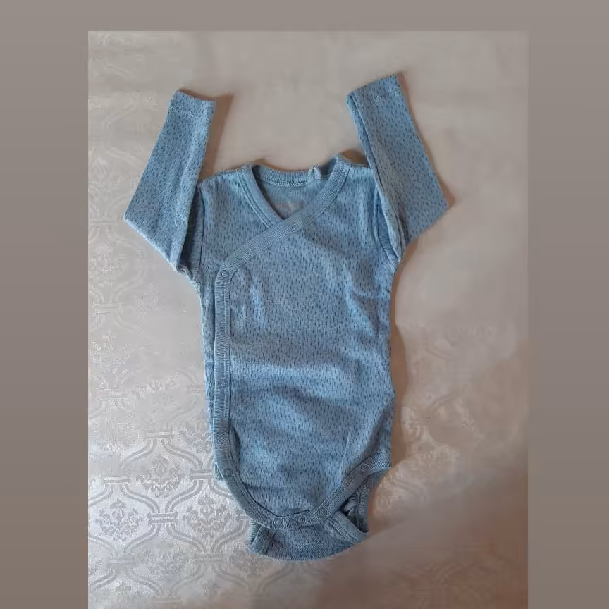 بادی نوزادی مناسب سایز 0 تا 2 ماه رنگ آبی طوسی برند لوپیلو 