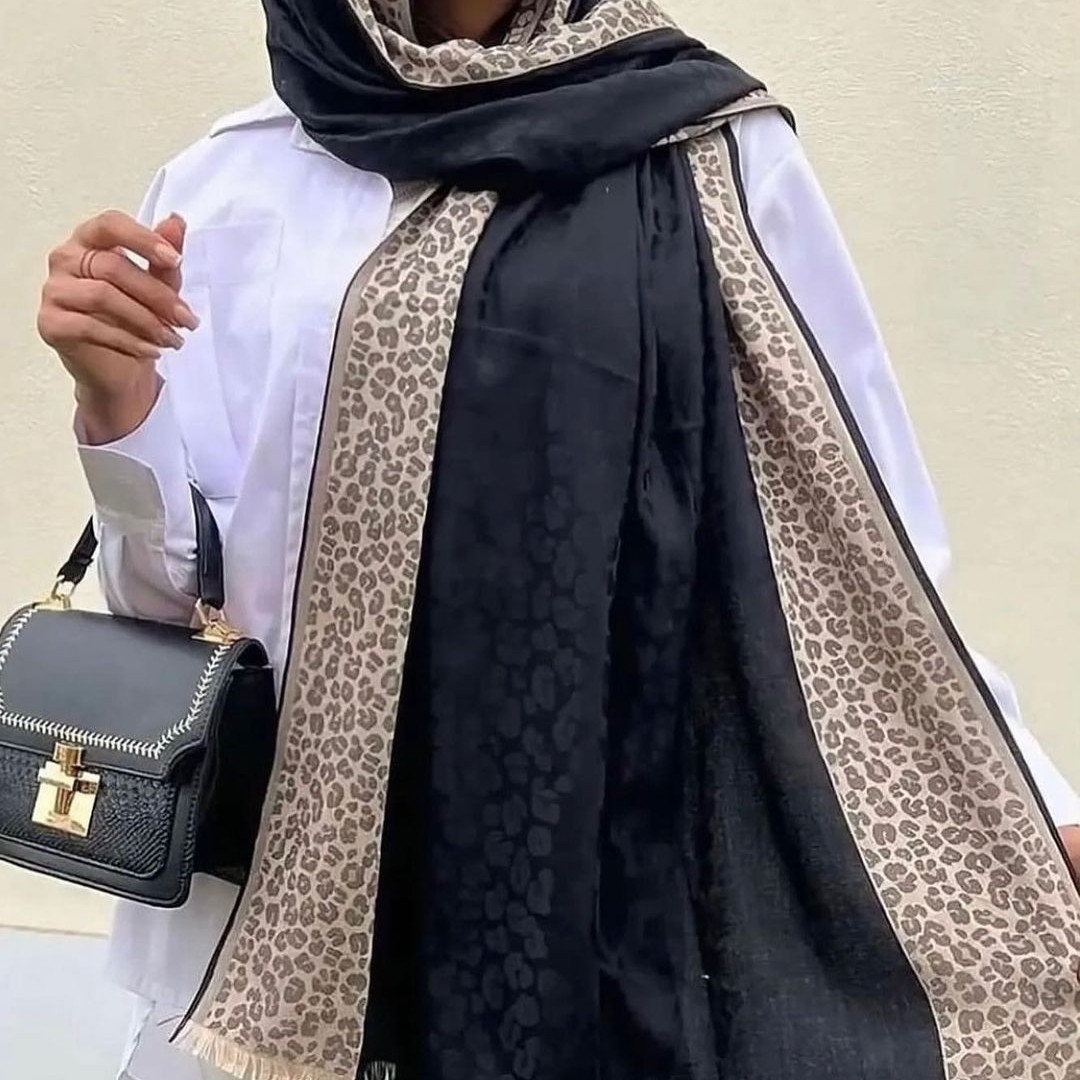 شال مشکی پلنگی