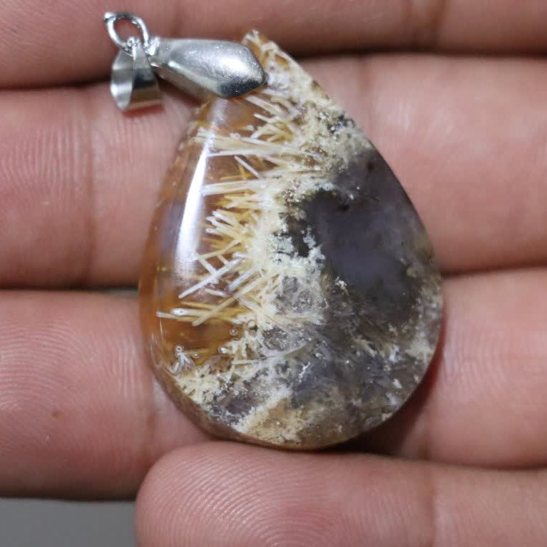 آویز  عقیق روتایلی 