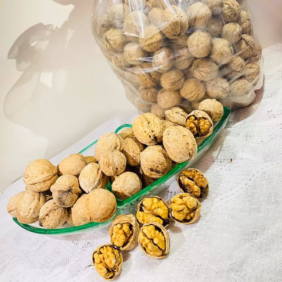 گردوی پرچرب آذربایجان تازه  ومغزپر محصول امسال دربسته بندی 1000گرمی 