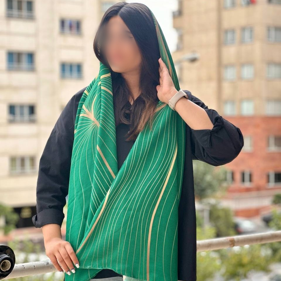 شال نخی کجراه زنانه و دخترانه رنگ سبز طرحدار جنس پاییزی با ارسال رایگان r45